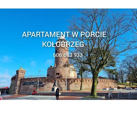 W Porcie Latarnia Morska Plaza Molo W Zasiegu Reki
