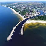 W Porcie - Blisko Plazy - Molo - Latarnia Morska