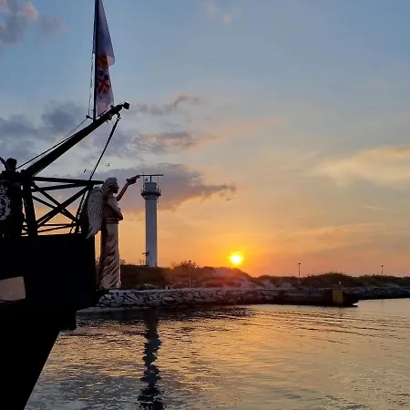 W Porcie Latarnia Morska Plaza Molo W Zasiegu Reki Apartment